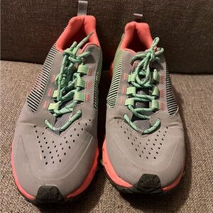 Women’s Adidas Tennis Shoes Size 10 Good/Great Condition